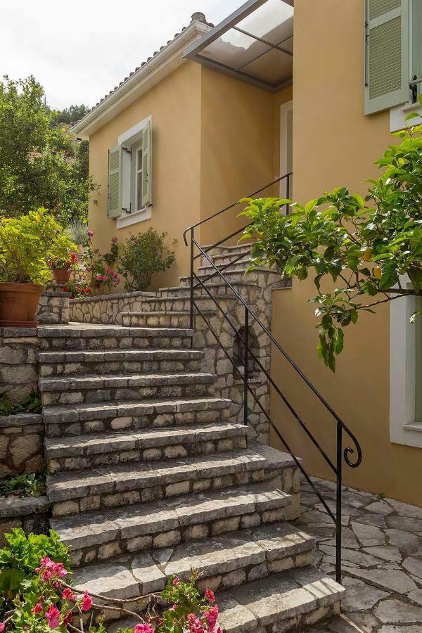 Yellow House Ithaca فاثي المظهر الخارجي الصورة