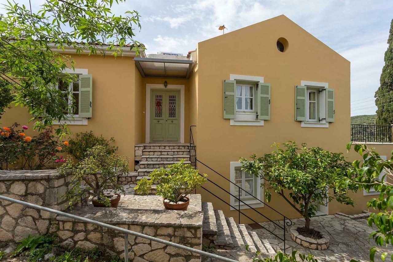 Yellow House Ithaca فاثي المظهر الخارجي الصورة