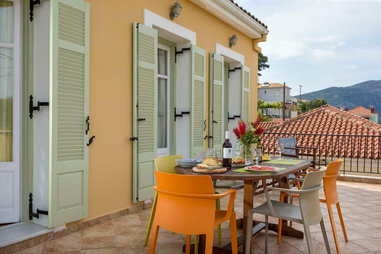 Yellow House Ithaca فاثي المظهر الخارجي الصورة